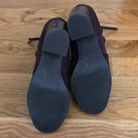 ✨Size 8 Burgundy Booties ✨ - Picture 3 of 4